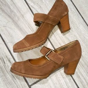iComfort suede high heels